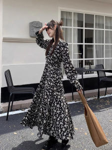 V-Neck Floral Long Sleeve Womens Dress Korean Style A-Line Midi Skirt Slimming Tea Break Dress Spring 2025 New French Style
