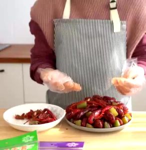 Sarung Tangan Plastik Untuk Masak Makan Mukbang Sekali Pakai Steril 100 PCS