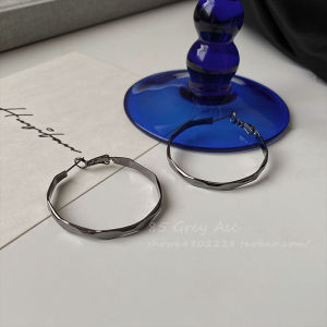 Trendy Cool Large Circle Earrings Womens New 2025 Fashion Design Unique Personality High-End Feelings Internet Red Ear Jewelry