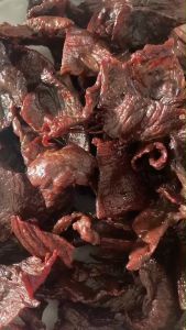 เนื้อแดดเดียวแบบพวง (ขายดี) ทอดแล้วพร้อมทาน ขนาด 10 ชิ้น ปรุงรส อร่อยสะอาด ทำวันต่อวัน ไม่ใส่วัตถุกันเสีย