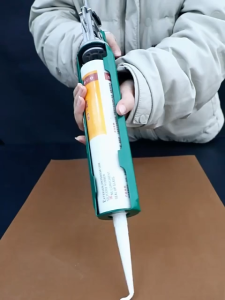 Manual Silicone Glass GlueSealant Nozzle Applicator Insulating Mastic Sealant Caulking Gun for Wind