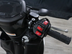 (CARBON) HANDLE SWITCH LC135 EGO EGOS SOLARIZ NOUVOLC KIRI KANAN (RED BUTTON) YAMAHA VIETNAM PLUG & PLAY