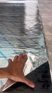 ( Khổ rộng 1m - Dài 20cm 30cm 40cm 50cm .... 2m5 ) Tấm keo dán chống thấm chống dột mái tôn -mái nhà hiệu quả 99%( hàng loại 1) phủ mặt nhôm bạc DÀY 15ly chất lượng cao