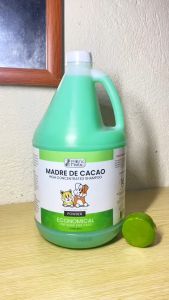 Prolific Tails 1 Gallon (3.78L) Madre De Cacao Shampoo Anti Mange Anti Fungal & Bacterial