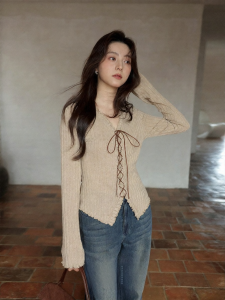 seemon | Áo Thun V-Neck Đeo Đai Lazy Chic Thời Trang