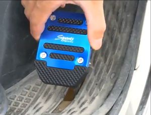 ฝาครอบเหยียบคันเร่งรถยนต์ ฝาครอบเหยียบกันลื่น ฝาครอบเหยียบเบรก ตกแต่งเหยียบคันเร่งรถยนต์