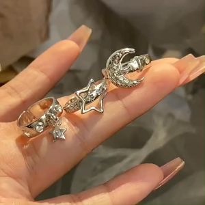 Ganten🍎Cincin Bintang Bulan Pribadi yang Dipersonalisasi Modis Wanita Cincin Ceruk Mewah Ringan Cincin Terbuka Gaya Keren