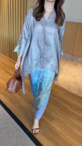 Lausboutique-Kebaya Aya-Seri Grayish Lace-Kebaya Bordir Wisuda