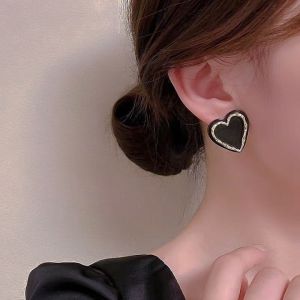 ❤️【Ready&COD】anting kekinian silver/ ins Anting-anting hitam /aksesoris anting cinta hati ❤️