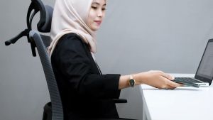 Ergonomic Office Chair With Adjustable Armrest Fantech OCA258S OCA-258S OCA 258S Kursi Kantor Ergonomis Fantech