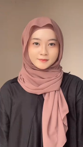 hijabinspo - Pashmina Ceruty Babydoll Premium Jahit Tepi Polos Hijab 180 cm x 57 cm