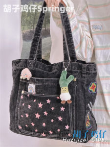 กระเป๋าสะพายไหล่เดี่ยวคาวบอยย้อนยุคอเมริกันความจุขนาดใหญ่สําหรับเด็กผู้หญิงและนักเรียนพร้อมคุณสมบัติพกพาในผ้า เดนิม