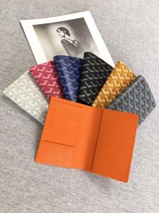 Dog Teeth Certificate Holder Leather Case Men and Women Simple Portable Card Holder Travel Abroad Cosmetics Bag Card Holder Passport Case Protective Case