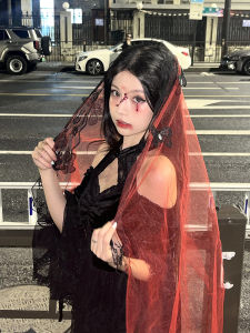 สไตล์โกธิคยาว ผ้าทูลล์ Veil ฮาโลวีนผีเสื้อสีแดง Headpiece งานแต่งงาน Prop Fullness Veil อุปกรณ์เสริม Haunted เจ้าสาวเครื่องแต่งกาย