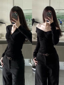 Slim Fit Long Sleeve V-Neck Base Shirt Womens Fashionable Casual Cotton T-Shirt Black Winter Appropriate Innerwear Outerwear