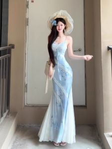 French Style Blue Floral Lace Strapless Dress Summer Beach Vacation Slim Fit Beautiful Butt Covering Fish Tail Long Skirt