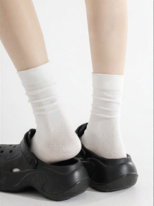 FENGTING | Womens White Cotton Mid-Calf Socks Antibacterial Anti-odor