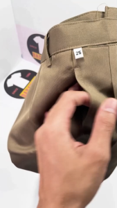 กางเกงนักเรียน สีน้ำตาล ผ้ามันเงา ผ้ามัน ทนทาน ไม่ซีดง่าย ใส่สบาย ยับยาก พร้อมส่งด่วน