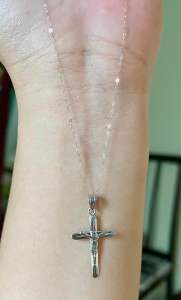 PAWNABLE 18K Saudi Gold(WHITE GOLD) Fine Tauco Chain(manipis) with 18K Saudi Gold Cross Pendant(WHITE GOLD/Open back)✨