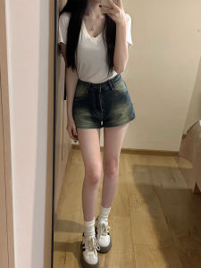 กางเกงขาสั้นยีนส์เอวสูงสไตล์อเมริกันสำหรับผู้หญิง กางเกงขาสั้นทรงเอ ทรงเข้ารูป ทรงเข้ารูป สำหรับผู้หญิงวัย 18-24 ปี