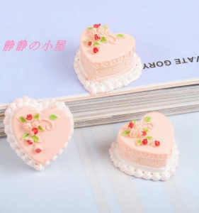 Realistic Mini Heart-shaped Birthday Cake Dollhouse Accessory