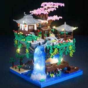 Creative Peach Blossom Pond ปราสาทซากุระ Tree House ดูชุดเมือง DIY Building Blocks อิฐของเล่นสําหรับเด็กผู้ใหญ่ของขวัญ