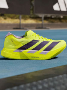 adidas | Giày Chạy Bộ Siêu Nhẹ Thoáng Khí Hấp thụ Sốc với Đế Carbon