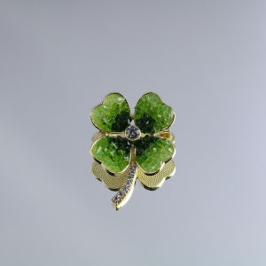 High-End Crystal Green Lucky Four-Leaf Clover Pin Womens Fashion Accessory Trendy Brooch Pin Fake Flash Buckle Alloy Gold Plating