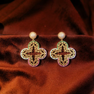 SEQUITO Gorgeous Ladies Ear Decoration Micro Pave Tiny Colorful AAAAA Cubic Zircon Hollow Four-Leaf Clover Drop Earrings for Anniversary SE1069