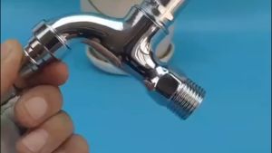 Anti-Theft Faucet Water Tap with Lock Washing Machine Faucet Key Alloy Key Brass Lock Switch Faucet Bibcocks for Kitchen