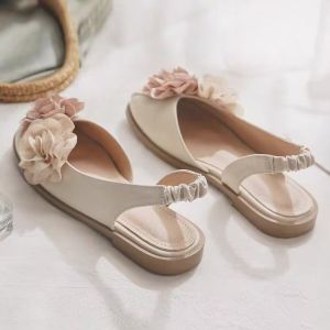 SENYUMI | Giày Bệt Mùa Hè Đơn Giản và Duyên Dáng với Trang Trí Hoa