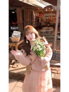 Áo Len Dệt Kim Rộng Rãi Màu Hồng Đào Hở Vai Váy Dài Nửa Thân Váy Xếp Nếp Quần Áo Công Sở Thời Trang Cho Nữ