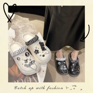 LHMoonlight ของต้องมี รองเท้าหัวโตแฟชั่น 2024 พร้อมตัวติดลายการ์ตูนสุดฮิต ใส่สบายเหมาะทุกที่  ใส่กับชุดไหนก็ดูดี ไม่ใส่จะไหวเหรอ ไม่สั่งเเล้วจะพลาด ไปตํากันนน