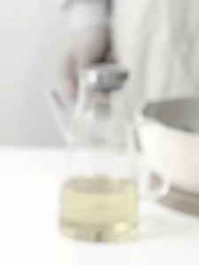 [550ml] Kitchenut Glass Oil Bottle Liquids Dispenser Bekas Cecair Oil Container Kitchen Utensils Botol Minyak 油容器