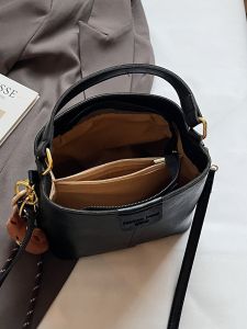 Trendy 2025 Womens Bucket Bag Crossbody Zipper Pocket Multi-Functional Small Bag Fashionable And Versatile Handbag
