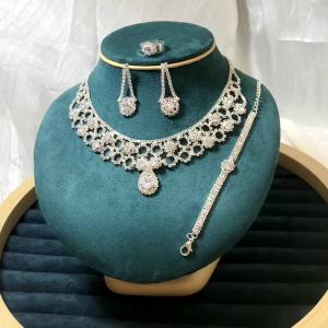 1PC Womens Fashion Trendy Water Drop Leaf Design Necklace Jewelry Suitable for Date Party Festival Gifts