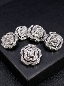 Elegant Tea Flower Buttons & Luxury Fashion Accessories