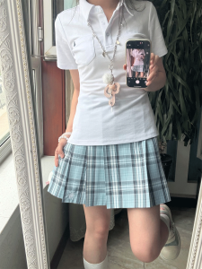 เสื้อยืดคอโปโลแขนสั้นสีขาวสำหรับผู้หญิง ทรงเข้ารูป ทรงพื้นฐาน เสื้อเชิ้ตกระชับสัดส่วน ฤดูร้อน 2025 JK