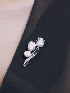 BF-C1325 Bros Cantik Elegan Motif Bunga Tulip Bros Jilbab Aksesoris Wanita Pria / Pin Baju Bros Jas