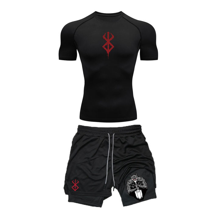 ชุดรัดรูปสำหรับออกกำลังกายของผู้ชายพิมพ์ลายเสื้อเข้ายิม + กางเกงขาสั้นสองชั้นสำหรับออกกำลังกายมีรูระบายอากาศแห้งเร็วชุดกีฬาผื่นคัน