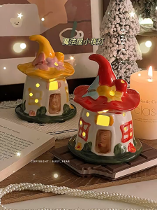 【SG STOCK】Top Gift Choice | Magical House Night Light | Atmospheric Bedside Decor – Perfect for Birthdays & Christmas