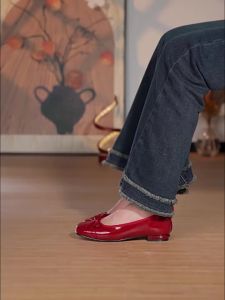 Daphne | Giày Dẹp Elegent Màu Đỏ Kiểu Mary Jane Cho Đám Cưới