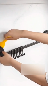 New Non Perforated Kitchen Hook Rack Strong Adhesive Hook Knife Utensil Holder Cooking Wares Shovel Spoon  Storage Rack