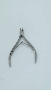 YI JIAN GUNTING KUTIKULA Cuticle nipper YI JIAN D-501A gunting kutikula stainless steel