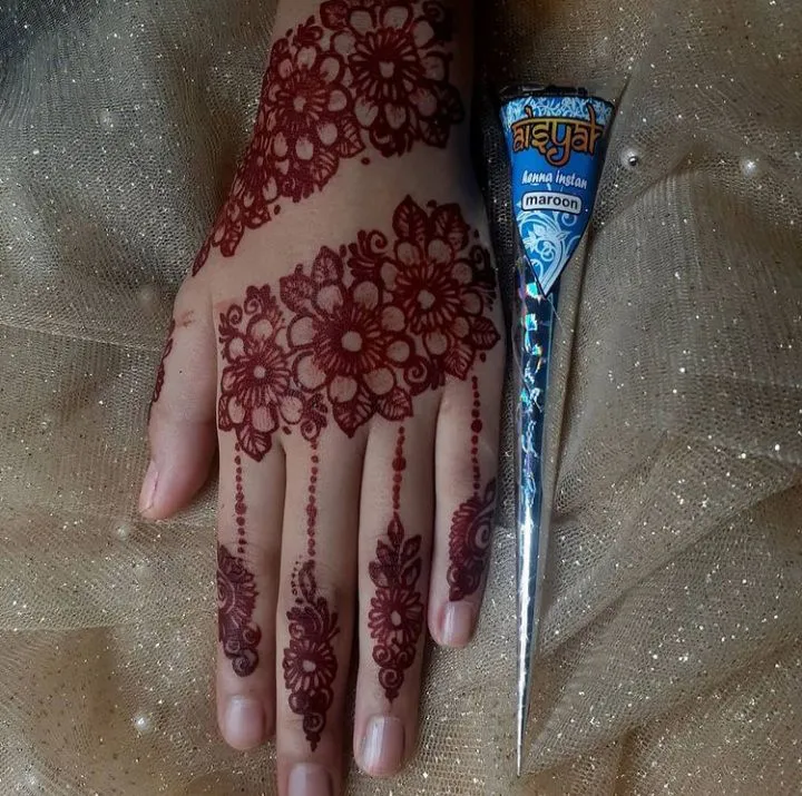 Henna%20Aisyah%20Store%20-%20Henna%20Maroon%201%20box%2012pcs%20-%20Image%202