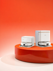 Midea | Live Water Mopping and Sweeping Anti-Tangle High Temp Self-Cleaning Robot