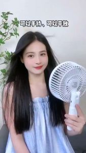 YTL พัดลมตั้งโต๊ะขนาดพกพา พัดลมมินิ พัดลมไร้สายขนาดพกพา พัดลมมือถือ ปรับขึ้นลงได้ 360° พัดลมให้ความเย็นระหว่างการใช้งาน สามารถหมุนขึ้น-ลงได้