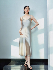 Vero Moda | Waist Cinching Solid Color Simple Elegance Dress