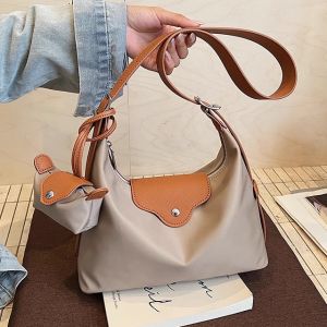 Fashionable Dumpling Shaped Womens Shoulder Bag Large Capacity Commuter Tote Bag Casual Simple Style Pure E-commerce Sales