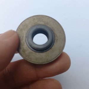 Avanza Xenia Yaris Livina March Oil Seal Shock Belakang Mobil Toyota (Sil Oli Rear Shockbreaker Sokbeker Skok Sok Shok)